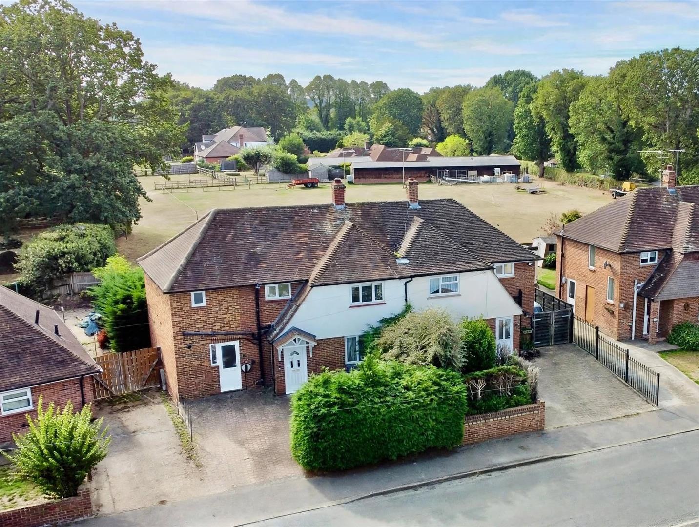 Broadley Green, Windlesham